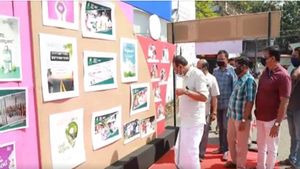 എന്റെ കേരളം എന്റെ അഭിമാനം; തൃശൂര്‍ ജില്ലാ ഇന്‍ഫര്‍മേഷന്‍ ഓഫീസിന്റെ ഫോട്ടോ പ്രദര്‍ശനത്തിന് തുടക്കം