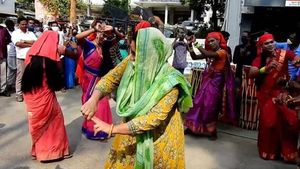  നിയമസഭ തിരഞ്ഞെടുപ്പ്; പരുന്താട്ടം നാട്ടുഗദ്ദിക വോട്ടു വണ്ടി പ്രയാണം തുടങ്ങി