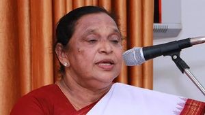  കോണ്‍ഗ്രസിന് കനത്ത തിരിച്ചടി;  കെസി റോസക്കുട്ടി പാര്‍ട്ടി വിട്ടു, ഏറ്റുമാനൂരിലേക്ക് പോവും