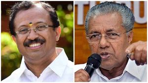 പിണറായിയുടെ രീതി ഞാനും ഞാനുമെന്റാളുമെന്നതാണ്; ചെങ്കൊടിയെക്കാള്‍ വലുത് രണ്ടിലയാണെന്ന് വി മുരളീധരന്‍