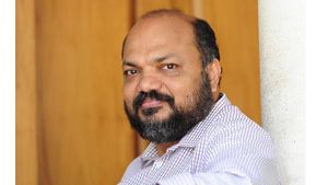  പി രാജീവിനെതിരെ കളമശ്ശേരിയിൽ പോസ്റ്റർ: ആലുവയിലെ സ്ഥാനാർത്ഥിക്കെതിരെ പ്രതിഷേധം, സിപിഎമ്മിൽ പോര്