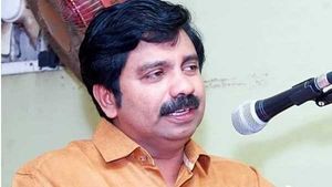 നേതൃത്വത്തെ ഞാന്‍ കുറ്റപ്പെടുത്തിയില്ല, ‘പോസ്റ്റ് വിവാദമാക്കേണ്ടതില്ല; ആര്യാടൻ ഷൌക്കത്ത്