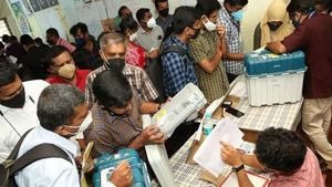 ഇടുക്കി ജില്ലയില്‍ 1292 ബൂത്തുകള്‍; പോളിങ് നാളെ രാവിലെ 7 മുതല്‍, കൊറോണ രോഗികള്‍ക്ക് വൈകീട്ട് 6 മുതല്‍
