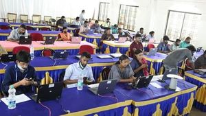 ഇടുക്കിയില്‍ 562 ബൂത്തുകളില്‍ വെബ് കാസ്റ്റിങ്; കളക്ട്രേറ്റില്‍ കണ്‍ട്രോള്‍ റൂം, സര്‍വ സജ്ജം