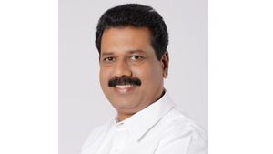     കോർപ്പറേഷനിൽ എൽഡിഎഫിന് പിന്തുണ: ടോണി ചമ്മണിയ്ക്ക്  വേണ്ടി പ്രചാരണത്തിനിറങ്ങി ലീഗ് വിമതൻ