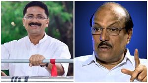 സ്വന്തം വോട്ടില്ലാതെ പ്രമുഖർ, ജലീലിനും കുഞ്ഞാലിക്കുട്ടിലും അൻവറിനും സ്വന്തം വോട്ട് കിട്ടില്ല