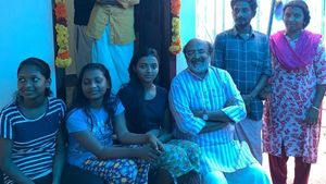 'കുട്ടികൾ നന്നായി പഠിക്കാനാണട്ടോ', കൃഷണേന്ദുവിനും കുടുംബത്തിനും വീടായി, ഐസകിന്റെ കുറിപ്പ്