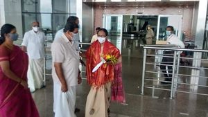 'സത്യപ്രതിജ്ഞയ്ക്ക് ശേഷം ഇന്ന് മട്ടന്നൂരിൽ തിരിച്ചെത്തി'; കുറിപ്പ് പങ്കുവെച്ച് കെകെ ശൈലജ