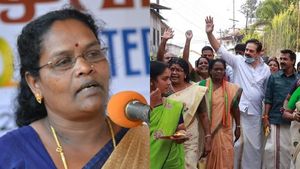 സികെ ജാനുവിനെ പുറത്താക്കുന്നു: പാര്‍ട്ടി പിളര്‍പ്പിലേക്ക്, ബിജെപി നേതാക്കള്‍ക്കൊപ്പം വോട്ട് മറിച്ചു