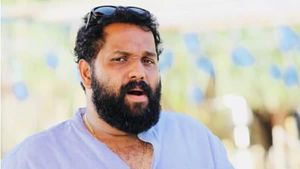  പരിചിതരായ ഒരാൾക്ക് പോലും ഞങ്ങളെ ഒരു വെന്റിലേറ്റർ ബെഡ് തന്ന് സഹായിക്കാൻ കഴിഞ്ഞില്ല: അനുഭവം പറഞ്ഞ് അരുൺ ഗോപി  