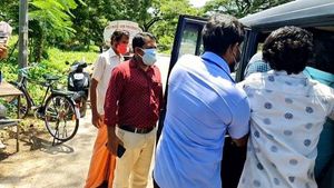 മന്ത്രിയും കളക്ടറും ഇടപെട്ടു; റെയില്‍വേ പുറമ്പോക്കില്‍ അന്തിയുറങ്ങിയിരുന്ന ഭിന്നശേഷിക്കാരന് സംരക്ഷണം