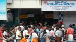 ടിപിആർ ഉയർന്നു: എറണാകുളം ജില്ലയിലെ മദ്യശാലകൾ അടച്ചിടുന്നു, എ, ബി മേഖലകളിൽ ഇളവ് 