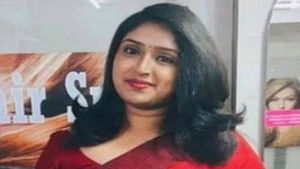 യോഗ്യതയില്ലാതെ അഭിഭാഷക പ്രാക്ടീസ്; സെസി സേവ്യര്‍ കുടുങ്ങും, വക്കാലത്ത് ഏറ്റെടുക്കരുതെന്ന് നിര്‍ദ്ദേശം