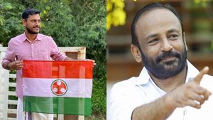  'പിണറായിയുടെ ചെരുപ്പ് നക്കാൻ ഞങ്ങളില്ല': ഗോപിനാഥിന് പെരുങ്ങോട്ടുകുറിശ്ശിയില്‍ നിന്ന് മറുപടി