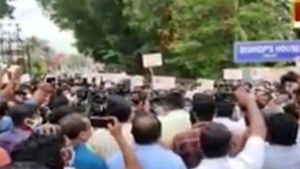 നാര്‍ക്കോട്ടിക് ജിഹാദ്: പാല ബിഷപ്പിന് പിന്തുണയുമായി വിശ്വാസികളുടെ വമ്പന്‍ റാലി, രാഷ്ട്രീയ നേതാക്കളും