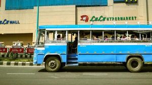 സിഗ്നലുകളില്‍ കാത്തുനില്‍ക്കേണ്ടി വരില്ല, വഴിമാറി കൊടുക്കണം, ബസുകള്‍ക്ക് മുന്‍ഗണന വരുന്നു