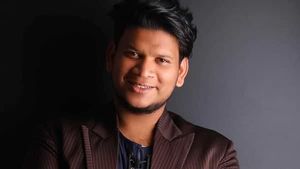   കുറേ ദിവസം ചങ്ക് തകർന്ന അവസ്ഥ: ഉറക്കം പോലും നഷ്ടമായി, അനുഭവം വെളിപ്പെടുത്തി അക്ബർ ഖാൻ 