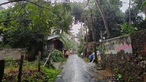 ശക്തമായ മഴ; രണ്ടിടത്ത് ഉരുള്‍പൊട്ടി, രണ്ട് വീടുകള്‍ തകര്‍ന്നു, ആളുകളെ രക്ഷപ്പെടുത്തിയത് സാഹസികമായി