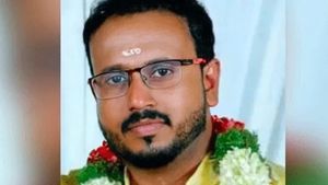തൃശൂരില്‍ ബിജെപി പ്രവര്‍ത്തകന്‍ കുത്തേറ്റ് മരിച്ചു: പിന്നില്‍ എസ്ഡിപിഐ എന്ന് കെ സുരേന്ദ്രന്‍