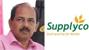 മിനിസ്റ്ററേ അവിടെ മൂർഖൻ കാണും, സൂക്ഷിക്കണേ... സപ്ലൈകോ ഗോഡൗണിൽ നിന്ന് പുറത്തിറങ്ങി മന്ത്രി