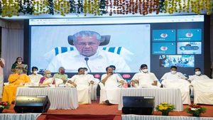 അനീതിയെ ജനകീയ സമരത്തിലൂടെ ചെറുക്കാമെന്ന തിരിച്ചറിവാണ് ഗുരുവായൂര്‍ സത്യാഗ്രഹം പകര്‍ന്നു നല്‍കിയത്: മുഖ്യമന്ത്രി