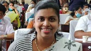 കോട്ടയത്ത് സിപിഎം തന്ത്രം പാളി; നഗരസഭാ ഭരണം വീണ്ടും യുഡിഎഫിന്, ബിന്‍സി അധ്യക്ഷ
