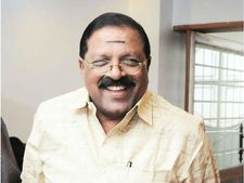 16347/16348 ട്രെയിനിന് ചന്ദ്രഗിരി എക്‌സ്പ്രസ് എന്ന് പേരിടണം, കേന്ദ്രത്തിന് കത്തയച്ച് ഉണ്ണിത്താൻ എംപി