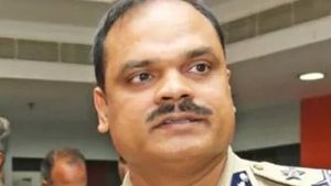 പോലീസുകാര്‍ ജയ് ശ്രീറാം വിളിപ്പിച്ചിട്ടില്ല; തെളിയിച്ചാല്‍ രാജിവയ്ക്കുമെന്ന് എഡിജിപി, 'ദൃശ്യം പുറത്തുവിടൂ'