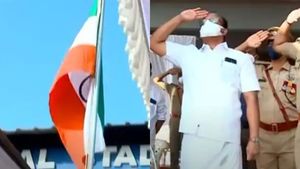 ദേശീയ പതാക തലതിരിച്ചുയർത്തി മന്ത്രി അഹമ്മദ് ദേവർകോവില്‍: അന്വേഷണം പ്രഖ്യാപിച്ച് എഡിഎം