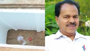 പിടി തോമസിന്റെ അന്ത്യാഭിലാഷം പൂർത്തീകരിച്ചു: ചിതാഭസ്മം അമ്മയുടെ കല്ലറയില്‍ നിക്ഷേപിച്ചു