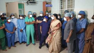 കോട്ടയം മെഡിക്കല്‍ കോളേജിലെ കരള്‍ മാറ്റിവയ്ക്കല്‍ ശസ്ത്രക്രിയ വിജയകരം, ആരോഗ്യമന്ത്രി സന്ദര്‍ശിച്ചു
