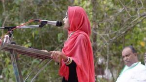 സൈബര്‍ ആക്രമണത്തിനെതിരെ മുന്‍ ഹരിത നേതാവിന്റെ പരാതി; പ്രതിയെത്തിയത് എംഎസ്എഫ് ജില്ലാ നേതാവിനൊപ്പം