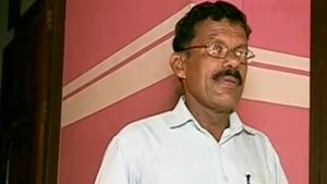 മകന്‍ മുസ്ലീം യുവതിയെ വിവാഹം കഴിച്ചു; കണ്ണൂരില്‍ പൂരക്കളി കലാകാരന് ക്ഷേത്രത്തില്‍ ഊരുവിലക്ക്