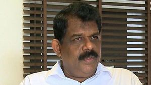   'പുതിയ ഉറപ്പൊന്നും നൽകിയിട്ടില്ല, സമരം അനാവശ്യ തീരുമാനം' ;  ഗതാഗതമന്ത്രി