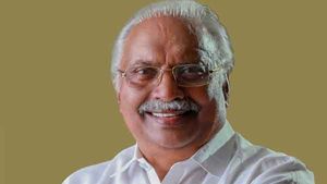 വെള്ളാപ്പള്ളിയും കുടുംബവും മോഷ്‌ടിക്കുന്നത് ശതകോടികൾ, വീണ്ടും ആരോപണവുമായി ഗോകുലം ഗോപാലൻ 