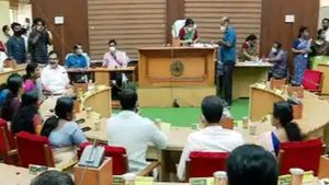 യുഡിഎഫിന് കനത്ത തിരിച്ചടി; തൃശൂര്‍ കോര്‍പ്പറേഷനിലെ അവിശ്വാസ പ്രമേയം പരാജയപ്പെട്ടു