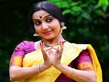 നൃത്തം ചെയ്യുന്നത് തടസപ്പെടുത്തിയ സംഭവം; ജില്ലാ ജഡ്ജിയുടെ നടപടിക്കെതിരെ പ്രതിഷേധം