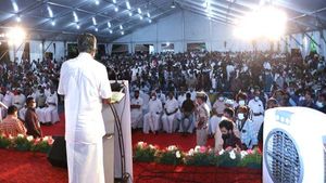  സര്‍ക്കാരിന്റെ ഒന്നാംവാര്‍ഷികാഘോഷത്തില്‍  പ്രതിപക്ഷത്തിനും കേന്ദ്രസഹമന്ത്രിക്ക് വിമർശനം 