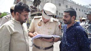 നിങ്ങള്‍ എങ്ങനെ എത്തി? ജഹാംഗീര്‍പുരിയില്‍ പോലീസ് ചോദ്യം നേരിട്ടതിനെ കുറിച്ച് ഫൈസല്‍ ബാബു