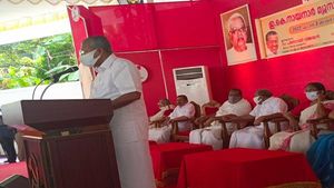 ഇ.കെ നായനാര്‍ ജനമനസില്‍ സ്ഥാനം പിടിച്ച നേതാവ്: മുഖ്യമന്ത്രി