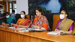 വയനാടിനായി കൂടുതല്‍ ഒന്നും ചെയ്തിട്ടില്ല, റാങ്കിങ് ഉയര്‍ത്തണം; കേന്ദ്രമന്ത്രി സ്മൃതി ഇറാനി