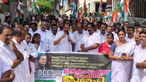 സോണിയയ്ക്കും രാഹുലിനുമെതിരായ ഇ.ഡി നടപടി; ഇന്‍കം ടാക്‌സ് ഓഫീസ് ഉപരോധിച്ച് കോണ്‍ഗ്രസ്