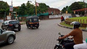 ബില്ല് അടച്ചില്ല, സിഗ്നല്‍ ലൈറ്റിന്റെ ഫ്യൂസൂരി കെ.എസ്.ഇ.ബി, ആശങ്കയില്‍ നഗരവാസികള്‍