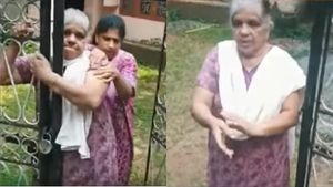 കൊല്ലത്ത്  മകള്‍ അമ്മയെ തൂണില്‍കെട്ടി മര്‍ദ്ദിച്ചു; രക്ഷിക്കാനെത്തിയ വാര്‍ഡ് മെമ്പറിനും മര്‍ദ്ദനം