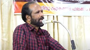  ഹിന്ദു ഐക്യവേദി പരിപാടിയിൽ പങ്കെടുത്ത് സിപിഐ യുവകലാസാഹിതി നേതാവ്