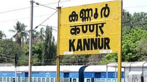 കണ്ണൂരില്‍ ട്രെയിനിടിച്ച് പ്ലസ് വണ്‍ വിദ്യാര്‍ത്ഥിനി മരിച്ചു; അപകടം അമ്മയുടെ കണ്‍മുന്നില്‍