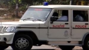 വാഹന പരിശോധനയ്ക്കിടയില്‍ തര്‍ക്കം,പൊലീസുകാരന് യുവാവിന്റെ കടി; താടിയില്‍ പ്ലാസ്റ്റിക് സർജറി