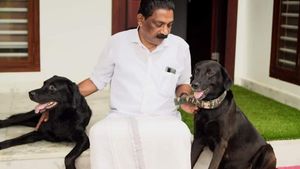 പേ പിടിച്ച നായയെ വെടിവെച്ചു കൊന്നു; പഞ്ചായത്ത് പ്രസിഡന്റിന് നേരെ വിമർശനവുമായി മൃഗസ്നേഹികള്‍