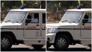  'ഉപ്പും മുളകും' തട്ടുകട അടപ്പിക്കാന്‍ അധികൃതര്‍ ; പെട്രോളൊഴിച്ച് ആത്മഹത്യാഭീഷണി മുഴക്കി യുവാക്കള്‍
