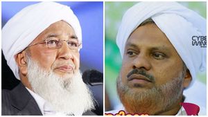 കാന്തപുരം ഉസ്താദ് മൗനം വെടിയണം; ആ പെട്ടിയില്‍ എന്തായിരുന്നു... ചോദ്യവുമായി അമ്പലക്കടവ്
